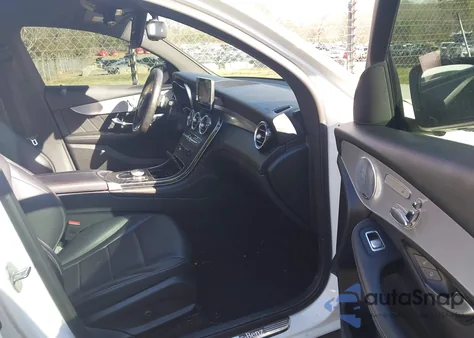 2019 Mercedes-Benz Glc 300 Coupe 4Matic z USA, uszkodzony, nr VIN WDC0J4KB4KF588689